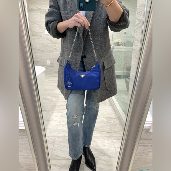 ❌SOLD❌Authentic Prada Re-edition 2005 Small Nylon Bag. - Picture 4 of 13